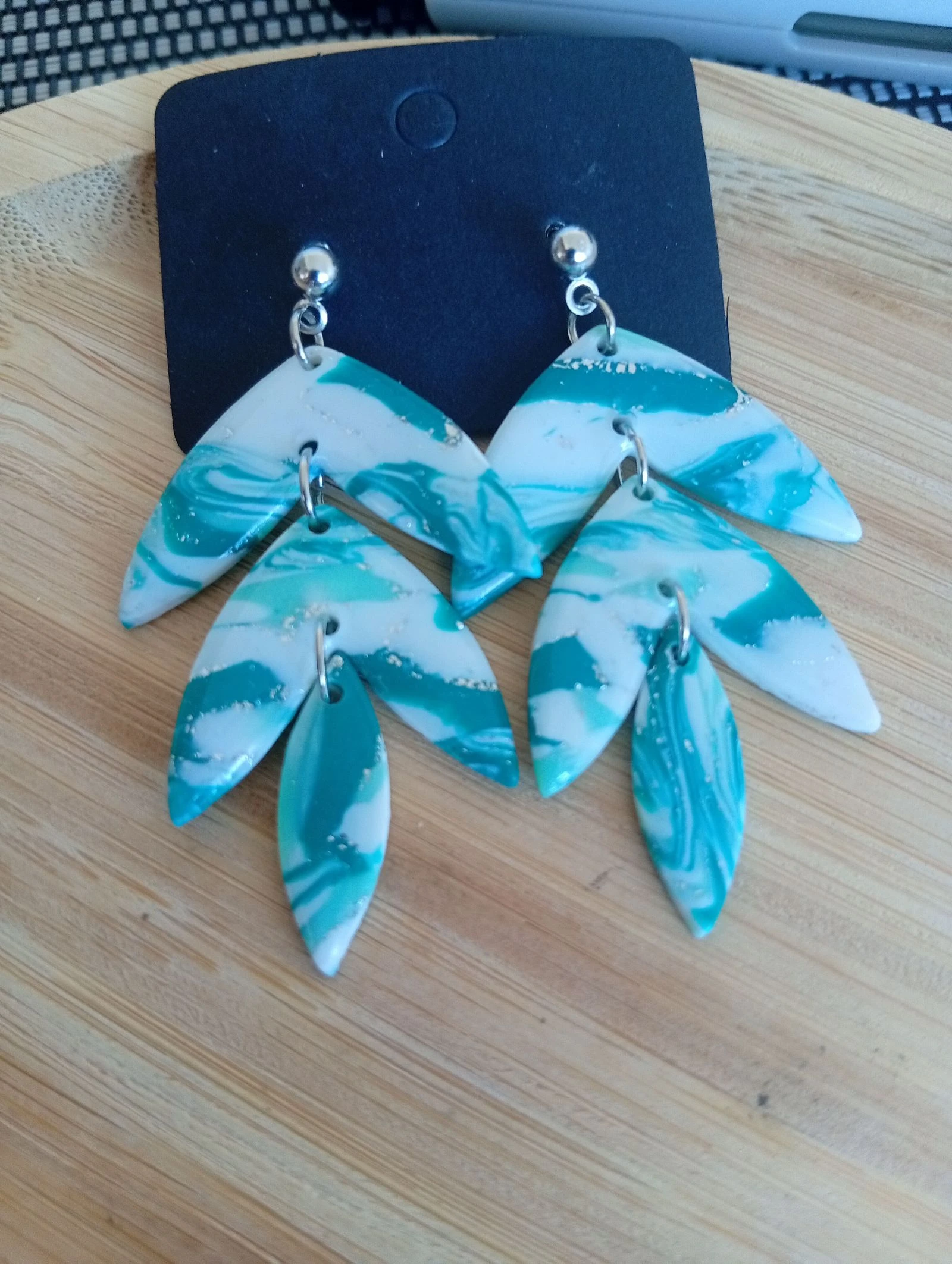 Dangle earrings – photo 3